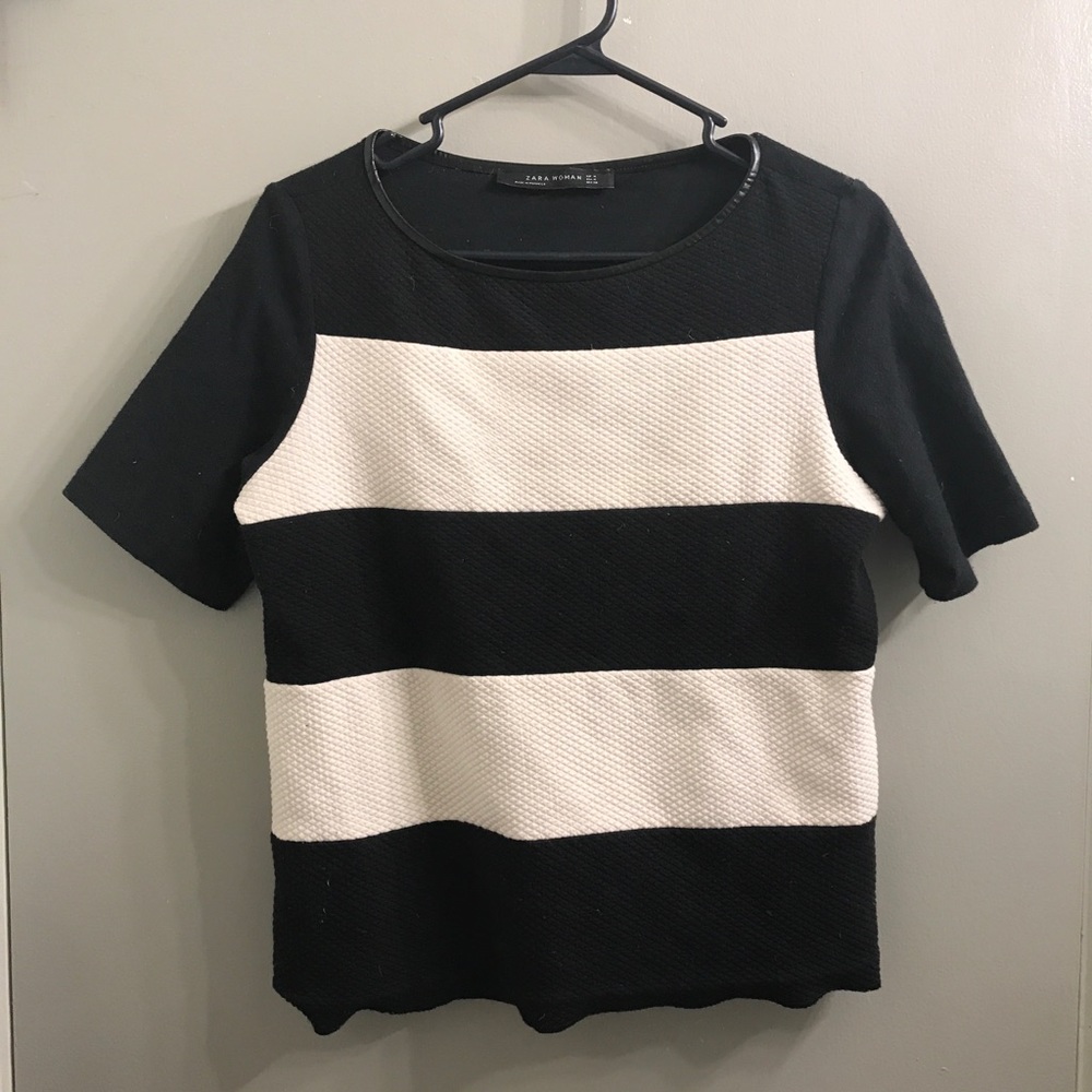 Zara ribbed black and white shirt